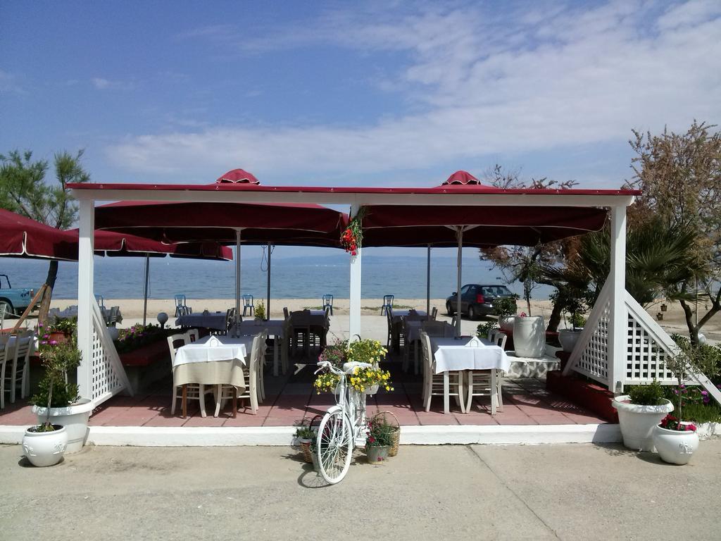 Anemos Hotell Agia Trias Exteriör bild