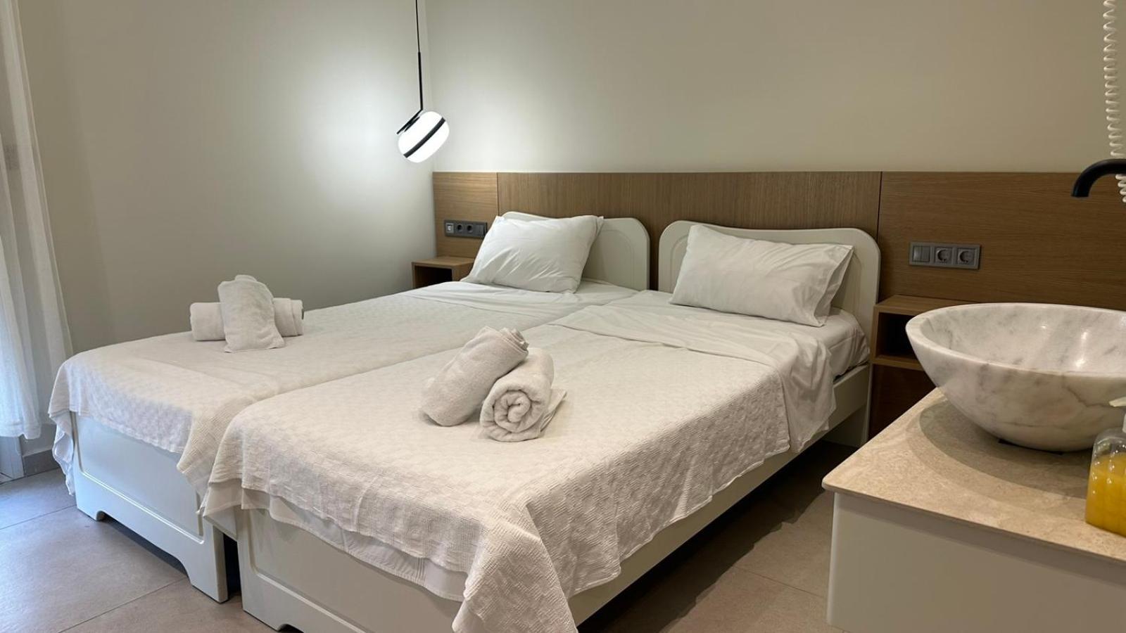 Anemos Hotell Agia Trias Exteriör bild