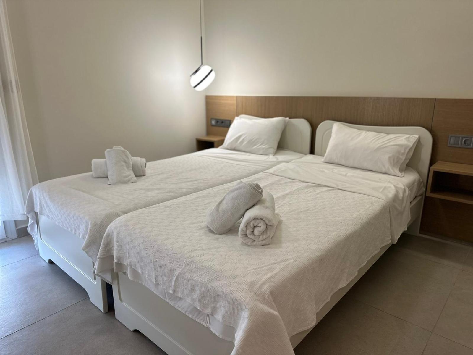 Anemos Hotell Agia Trias Exteriör bild